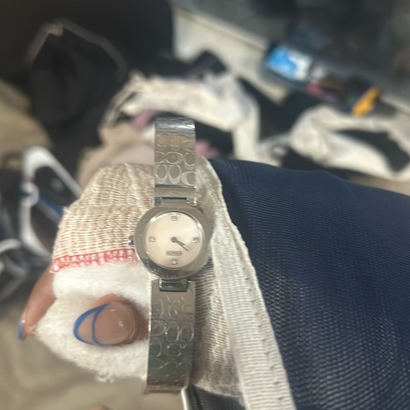 Watch for women- Coach- needs new batteries - Picture 1 of 4